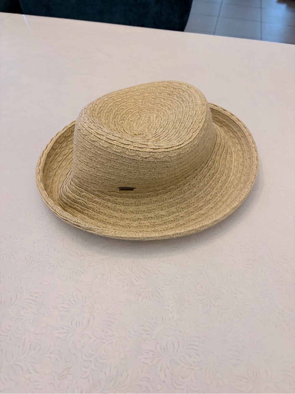 Lightweight Braided Straw Hat - Natural Tone